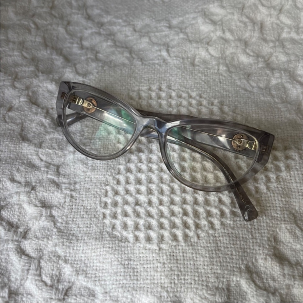 💥 Closet Clear Out Sale 💥 Authentic Versace Gray Glasses need to replace lens